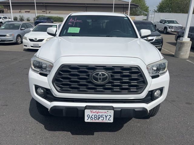 Used 2020 Toyota Tacoma TRD Off-Road w/ Technology Package image 2