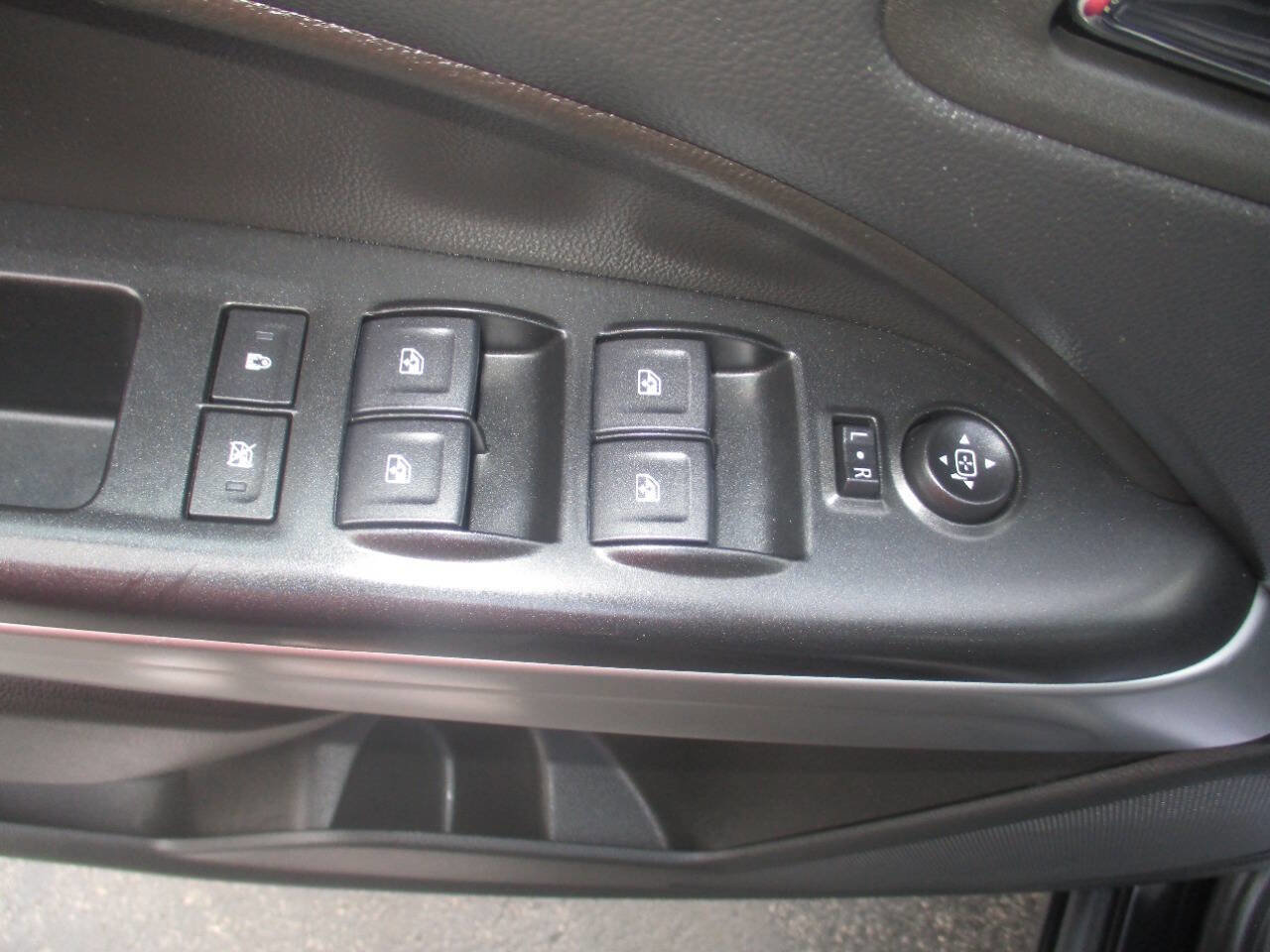 Used 2022 Chevrolet Colorado ZR2 w/ ZR2 Midnight Special Edition image 18