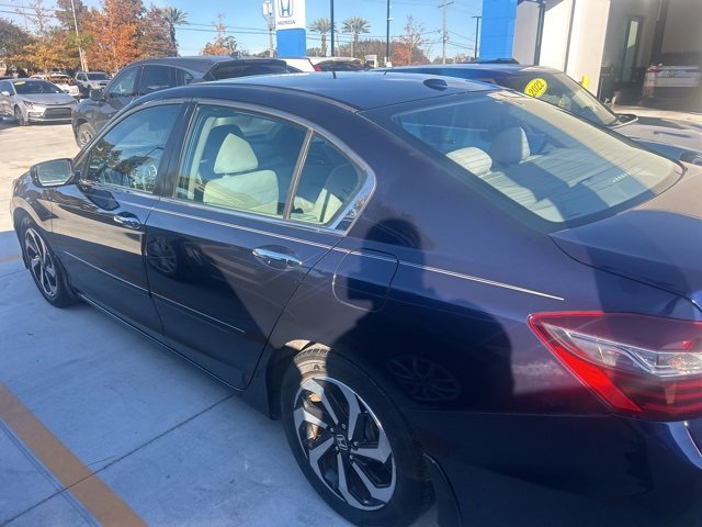 Used 2017 Honda Accord EX image 8