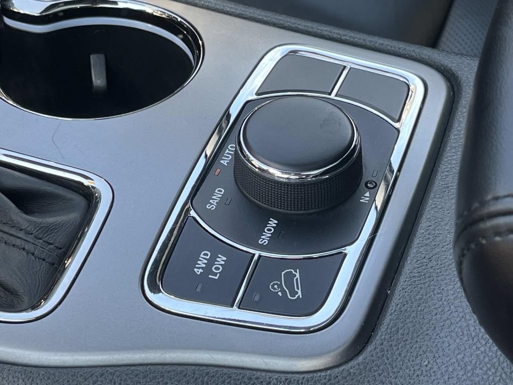 Used 2019 Jeep Grand Cherokee Limited X AWD/4WD image 36