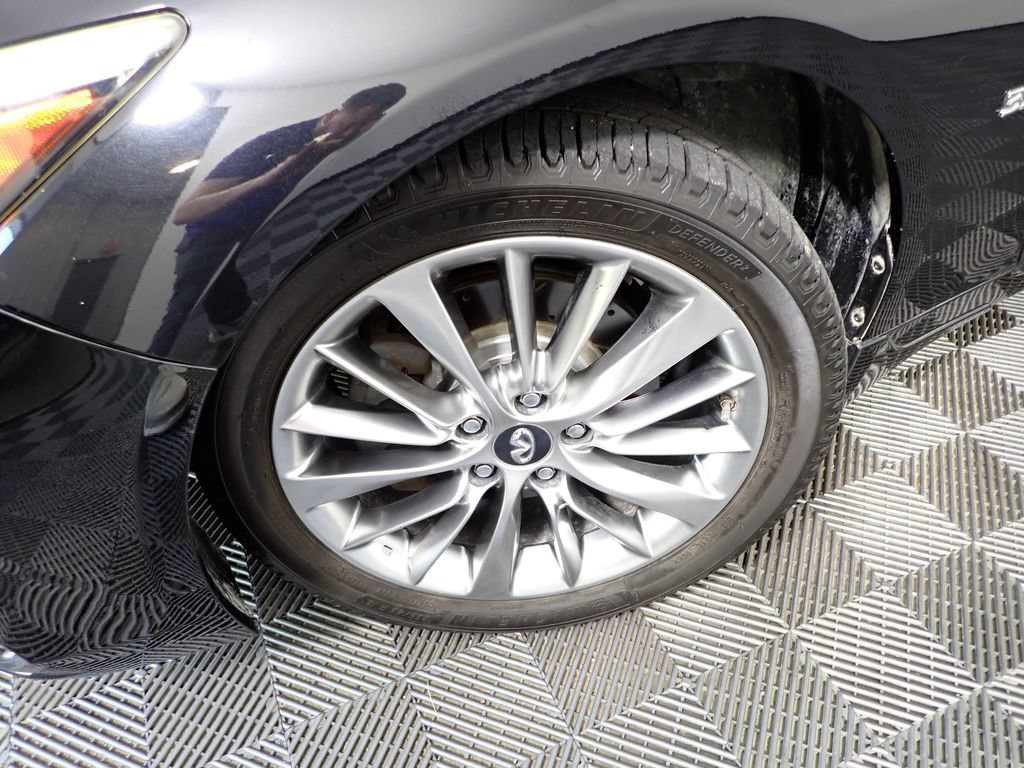 Used 2018 INFINITI Q50 Luxe w/ Sensory Package (Luxe) AWD/4WD image 39