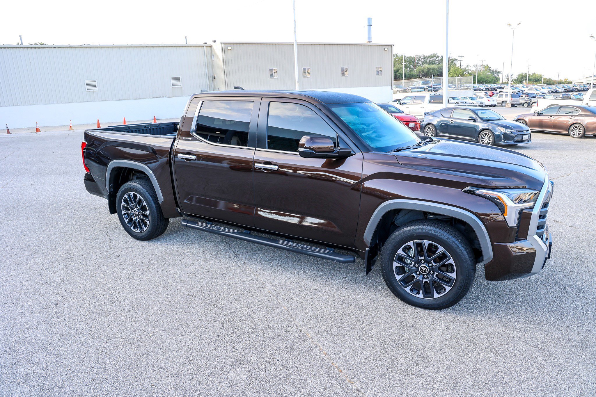 Used 2024 Toyota Tundra Limited w/ Power Package AWD/4WD image 6