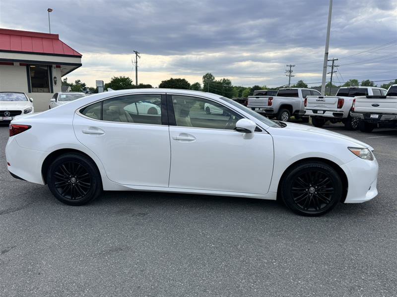 Used 2013 Lexus ES 350 w/ Luxury Pkg FWD image 4