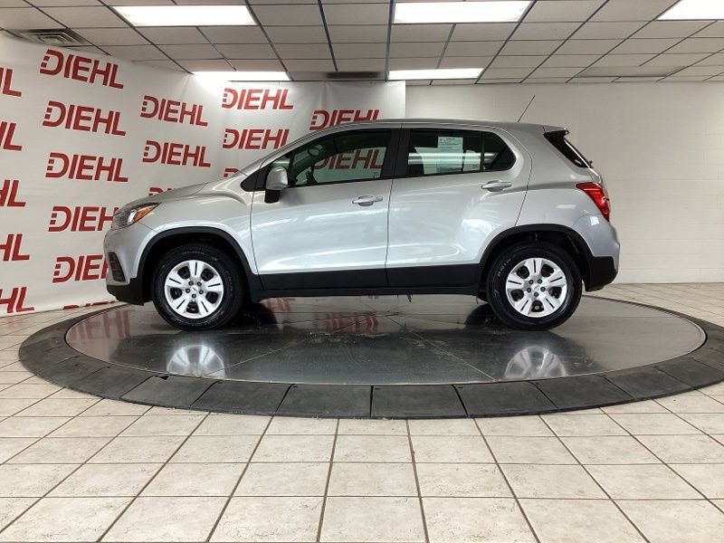 Used 2018 Chevrolet Trax LS FWD image 4