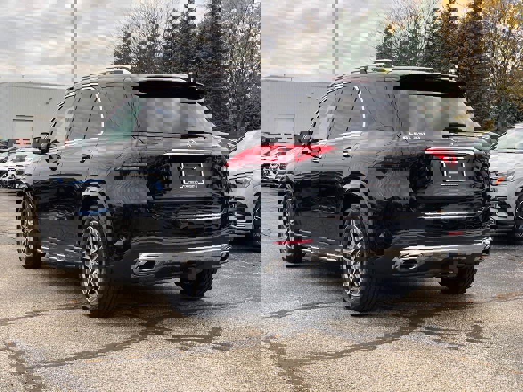 Certified 2022 Mercedes-Benz GLE 350 4MATIC w/ AMG Line Exterior image 5