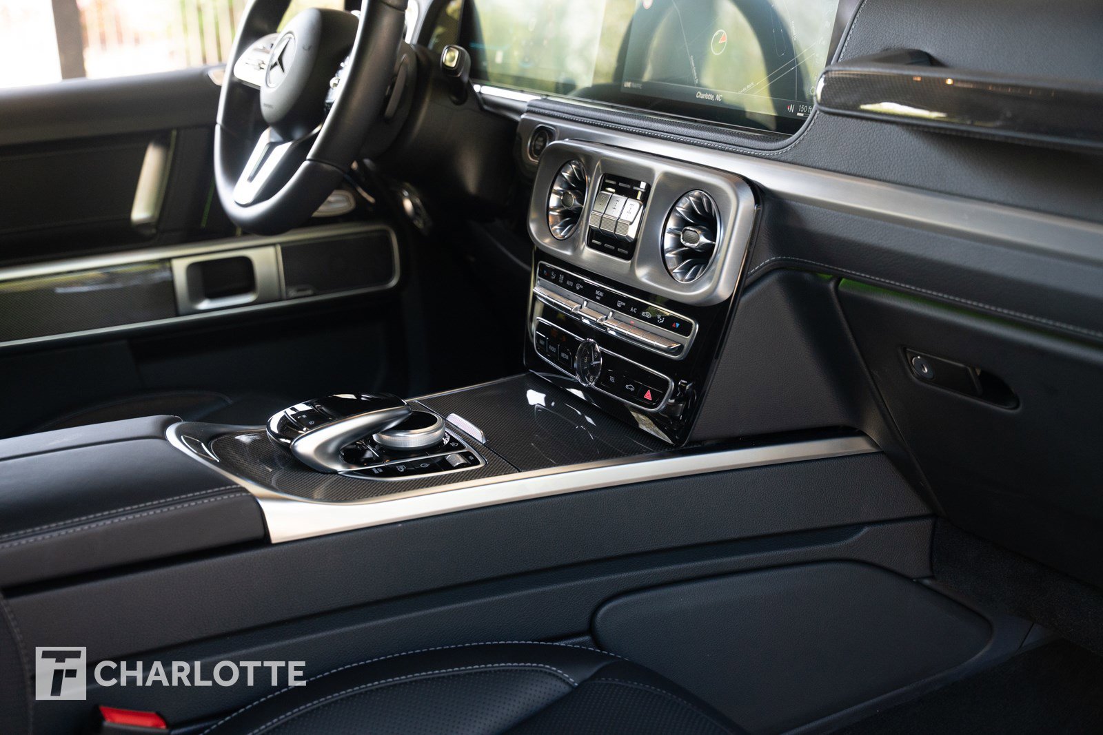 Used 2024 Mercedes-Benz G 550 image 33