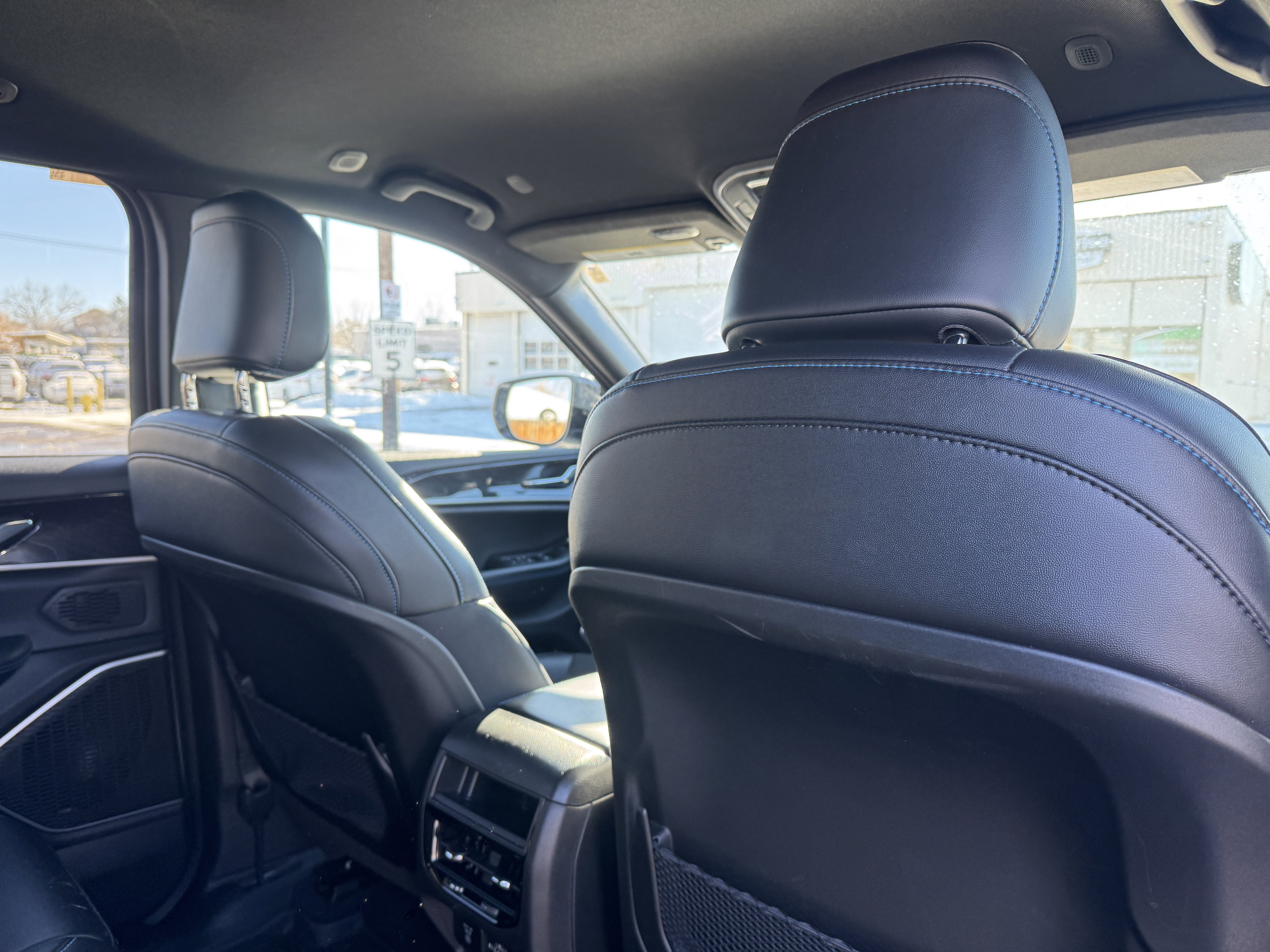 Used 2024 Jeep Grand Cherokee Trailhawk image 18