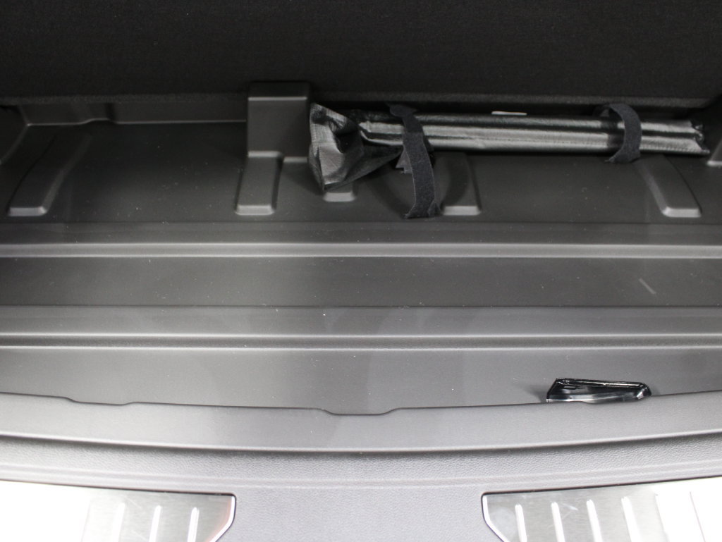 Used 2026 GMC Yukon AT4 Ultimate w/ LPO, Floor Liner Package AWD/4WD image 53