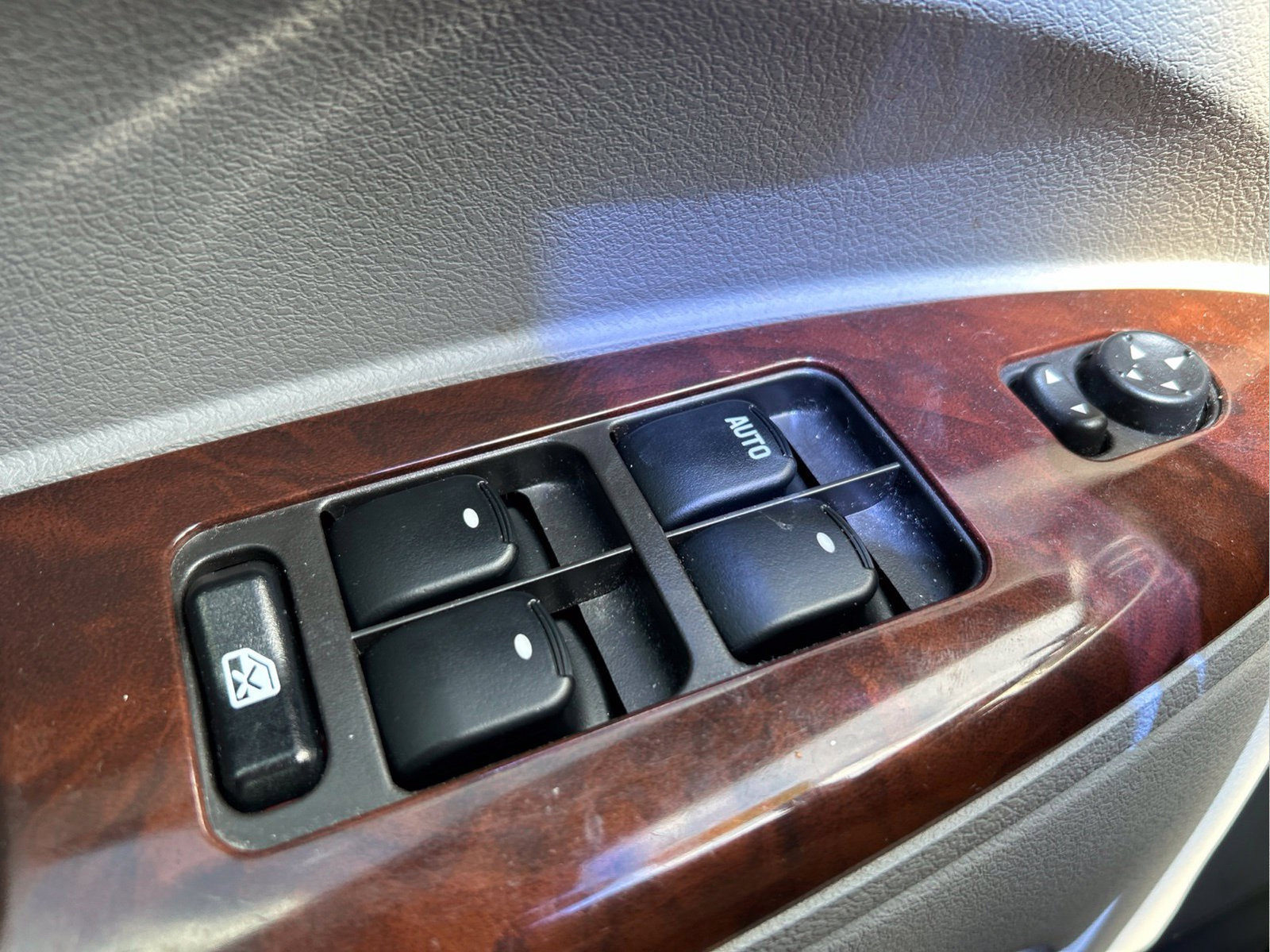 Used 2007 Buick LaCrosse CX w/ Chrome Enhancement Package FWD image 22