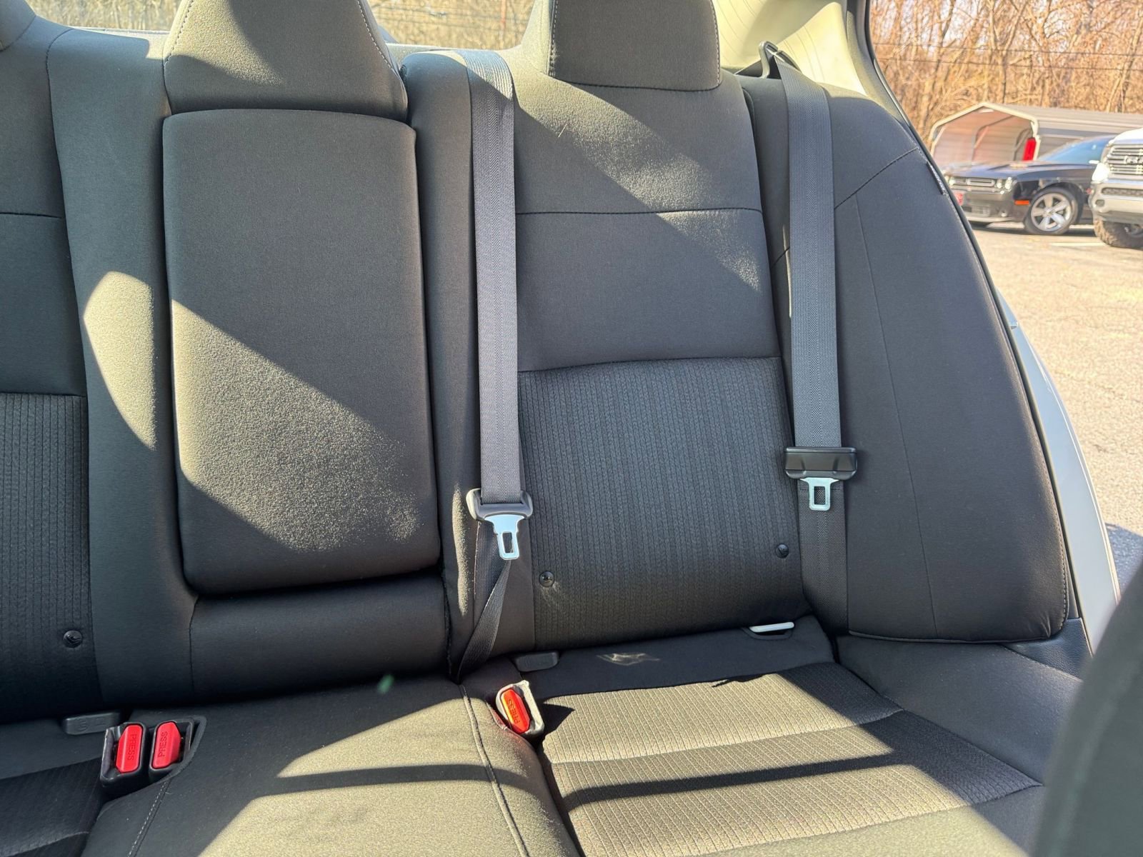 Used 2025 Nissan Altima 2.5 SV image 31