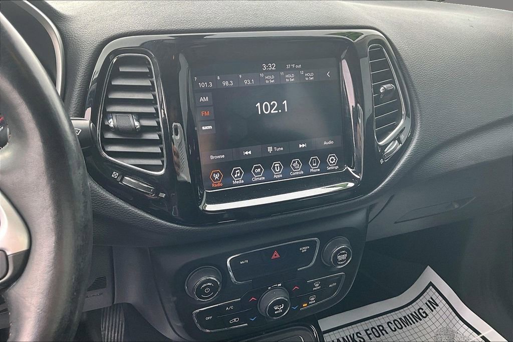 Used 2020 Jeep Compass Limited image 3