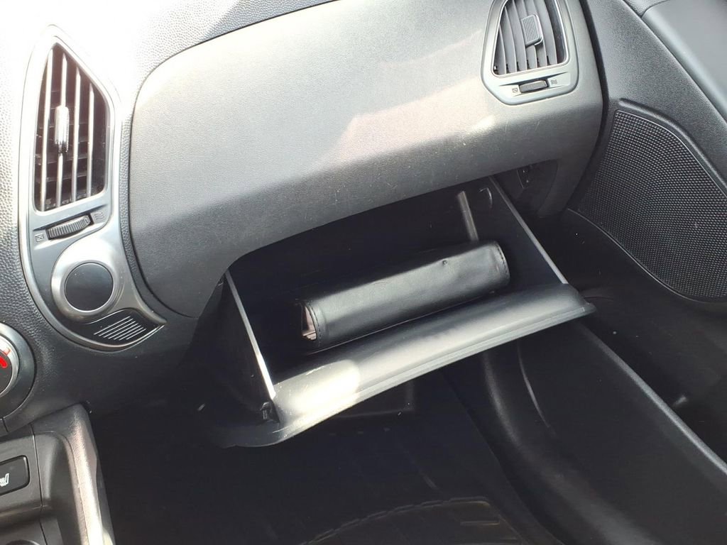 Used 2014 Hyundai Tucson SE image 19