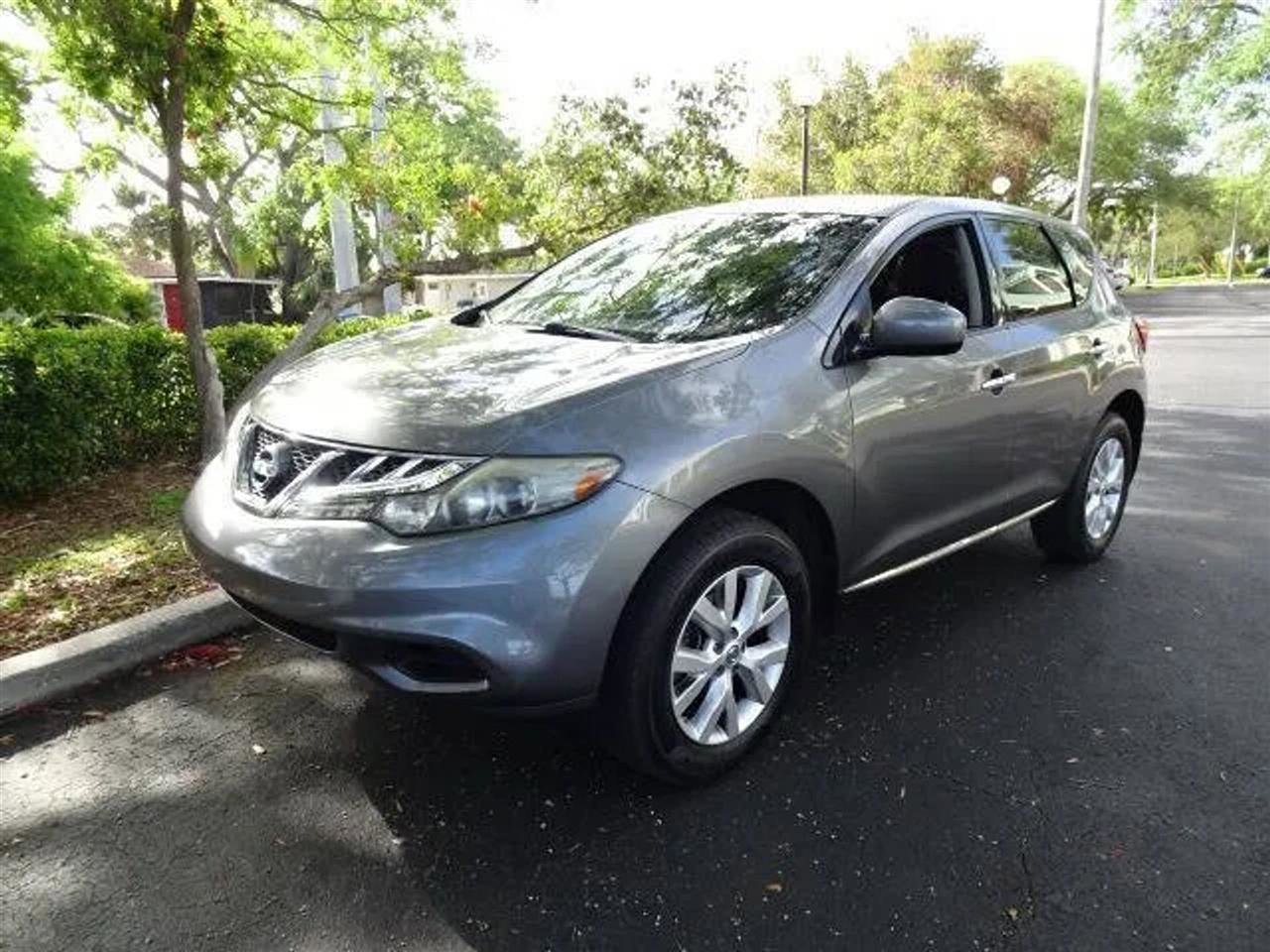 Used 2014 Nissan Murano S image 2