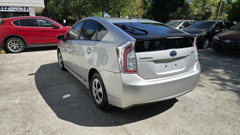 Used 2013 Toyota Prius Two FWD image 3
