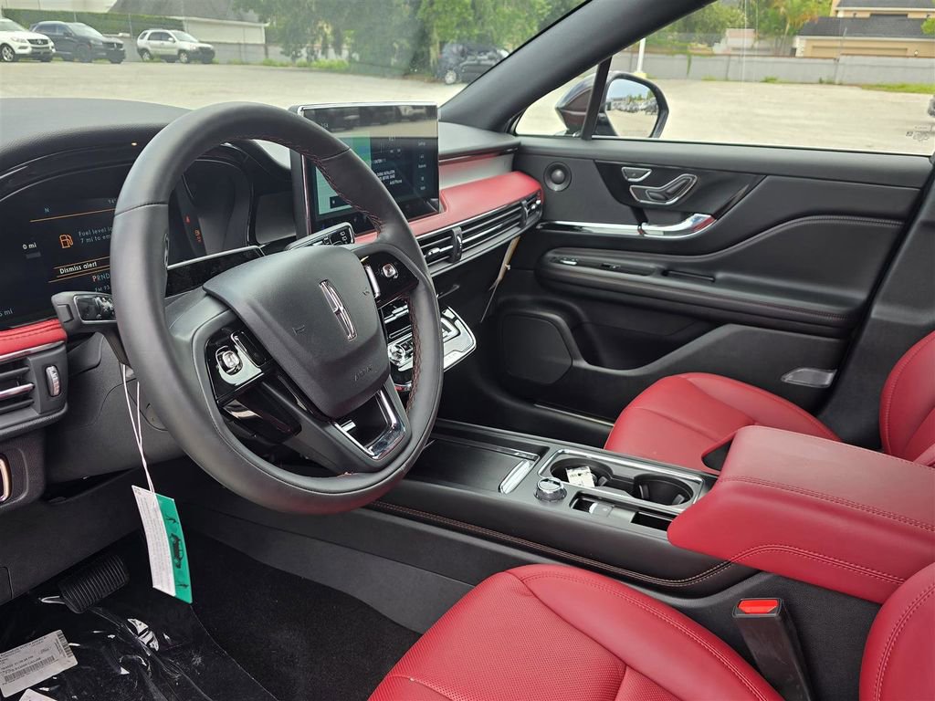 New 2025 Lincoln Corsair Grand Touring w/ Equipment Group 302A AWD/4WD image 20