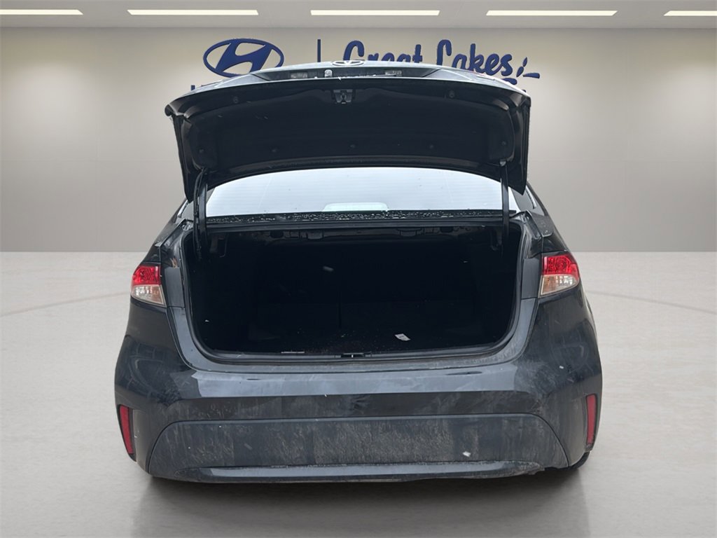 Used 2022 Toyota Corolla LE image 10