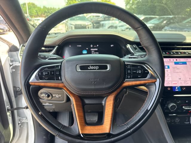 Used 2023 Jeep Grand Cherokee Summit AWD/4WD image 19