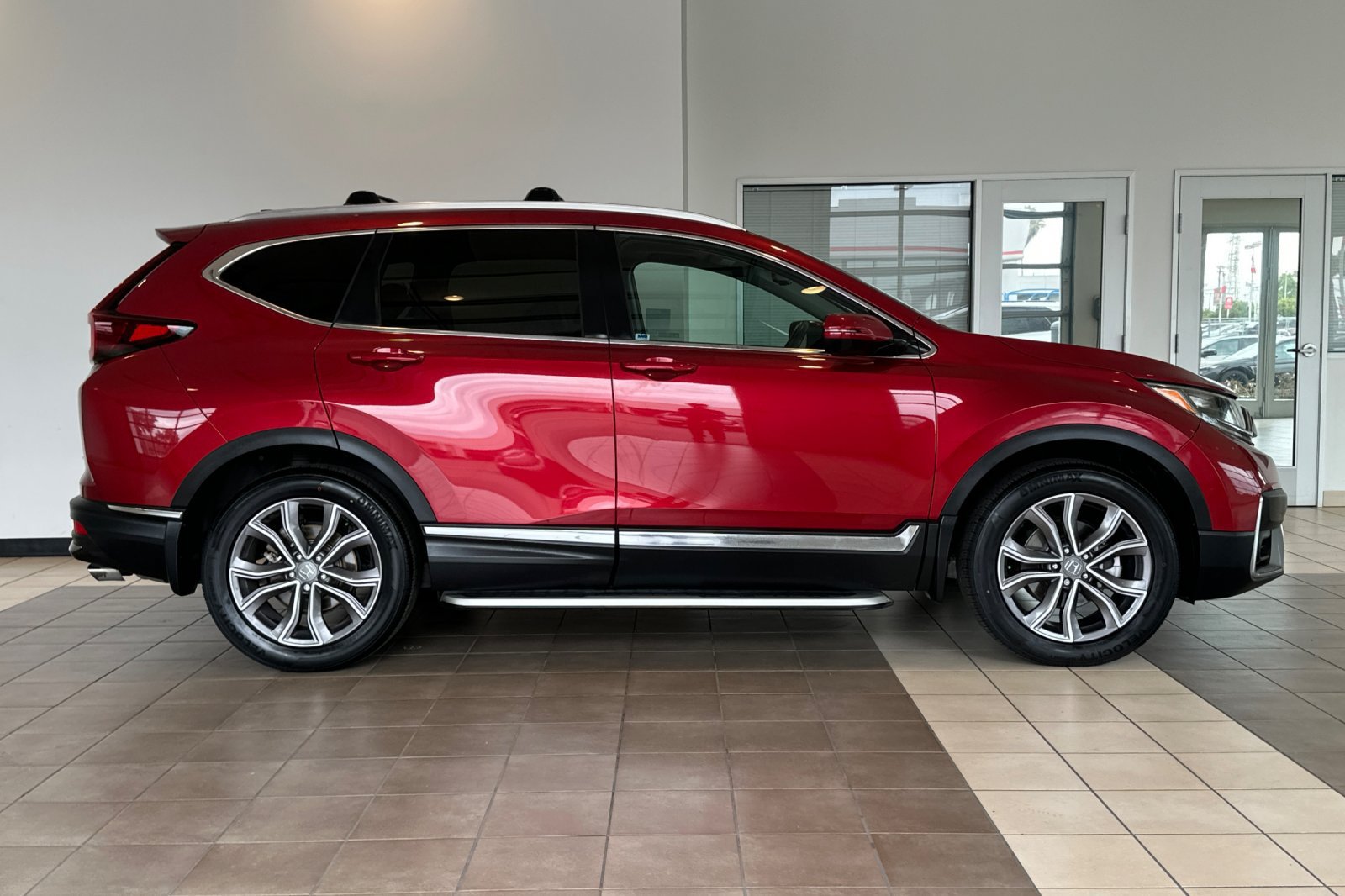 Used 2020 Honda CR-V Touring image 3