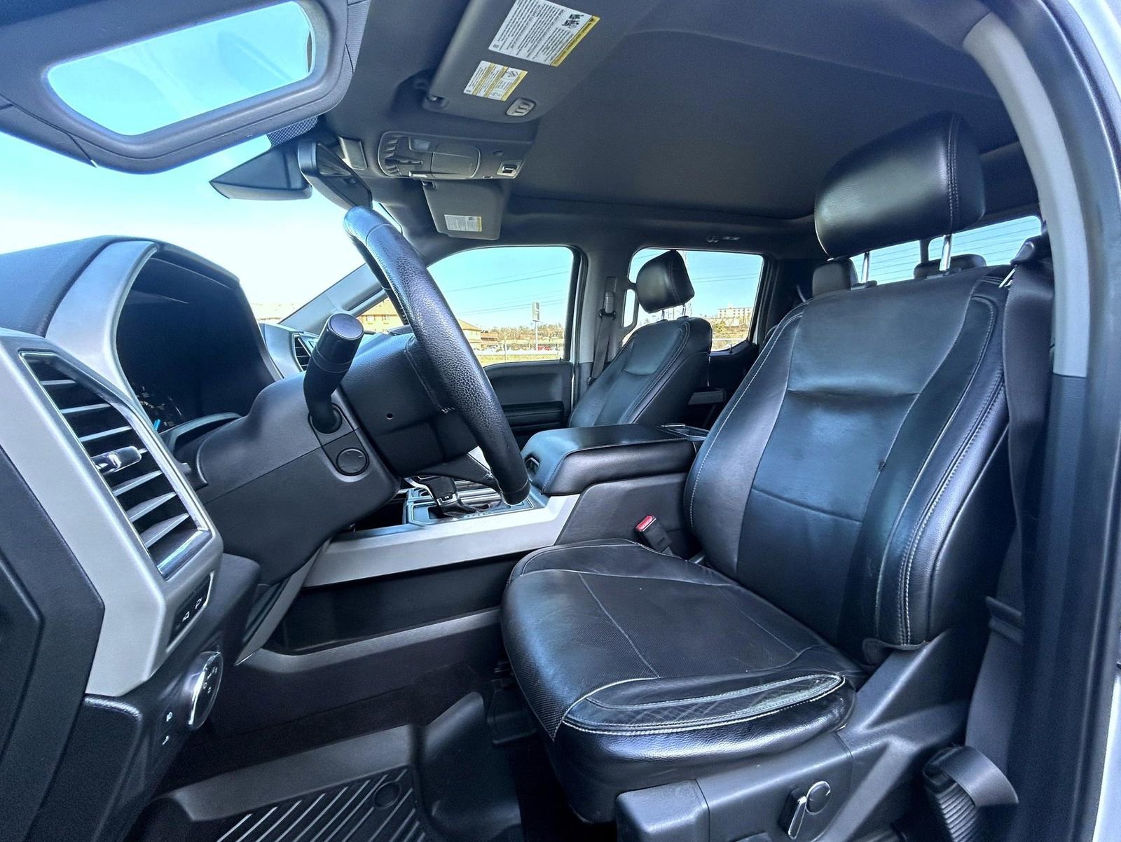 Used 2015 Ford F150 Lariat w/ Equipment Group 502A Luxury image 10