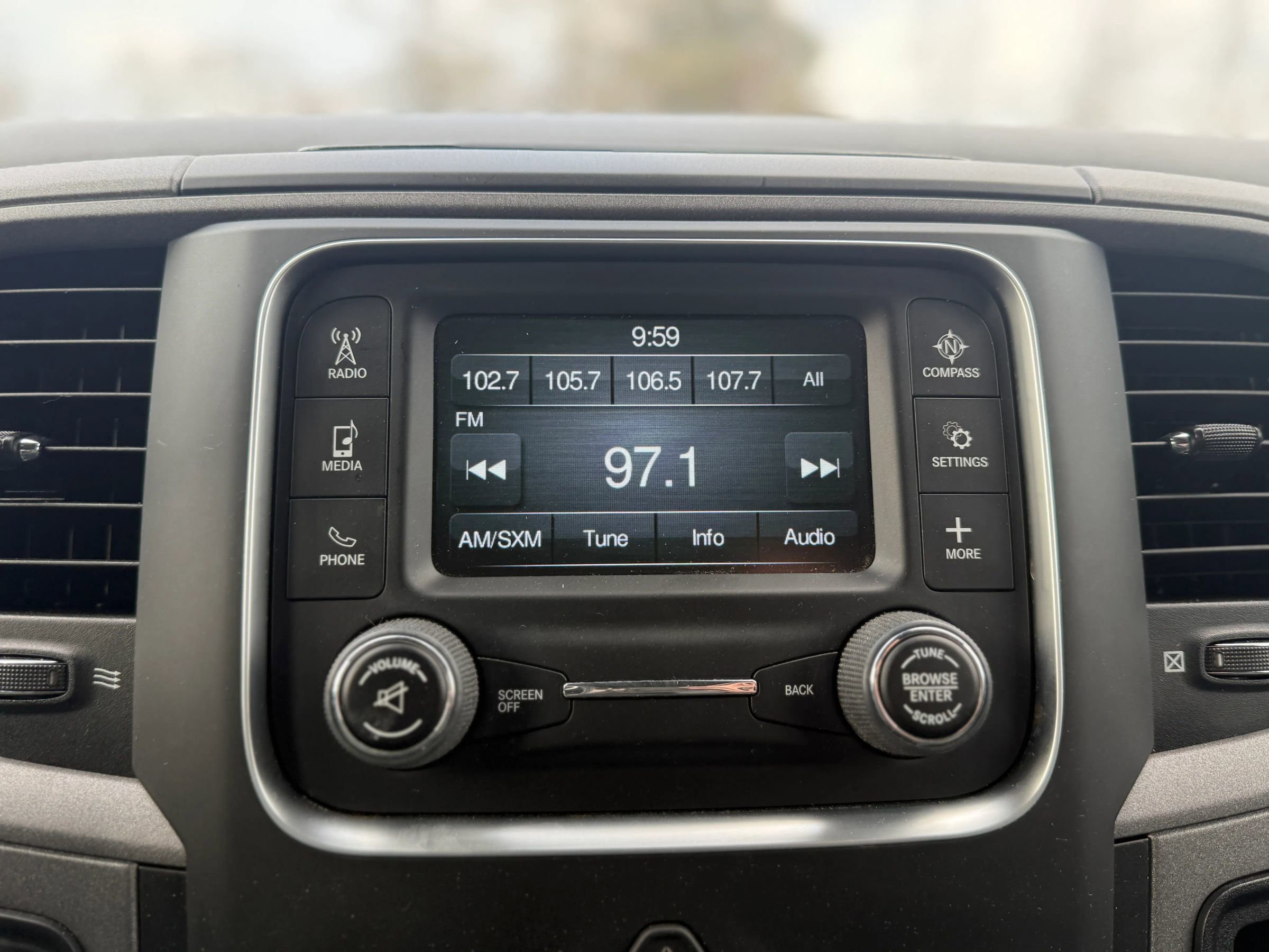 Used 2018 RAM 2500 Tradesman w/ Chrome Appearance Group image 27