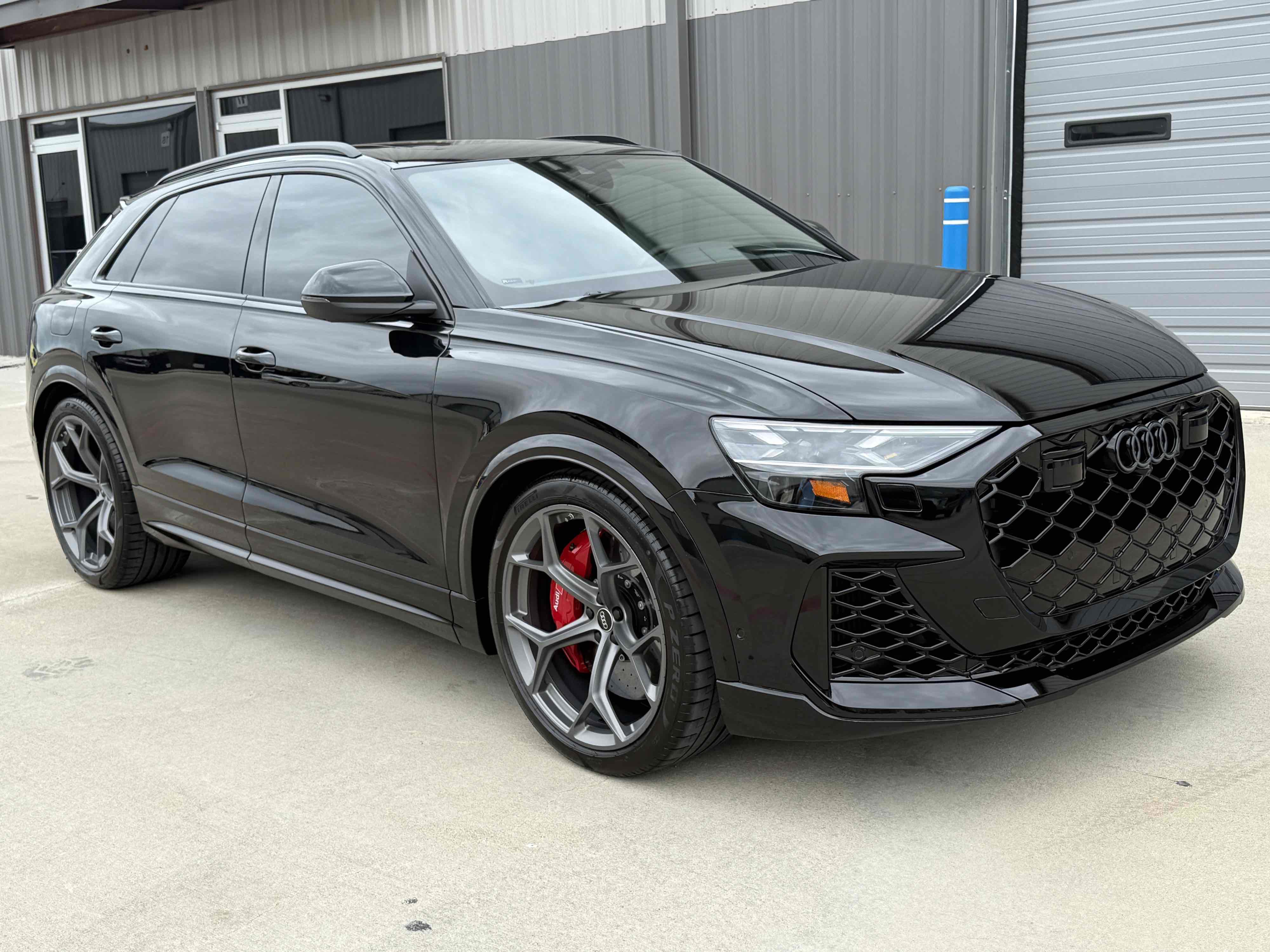 Used 2025 Audi RS Q8 performance image 12