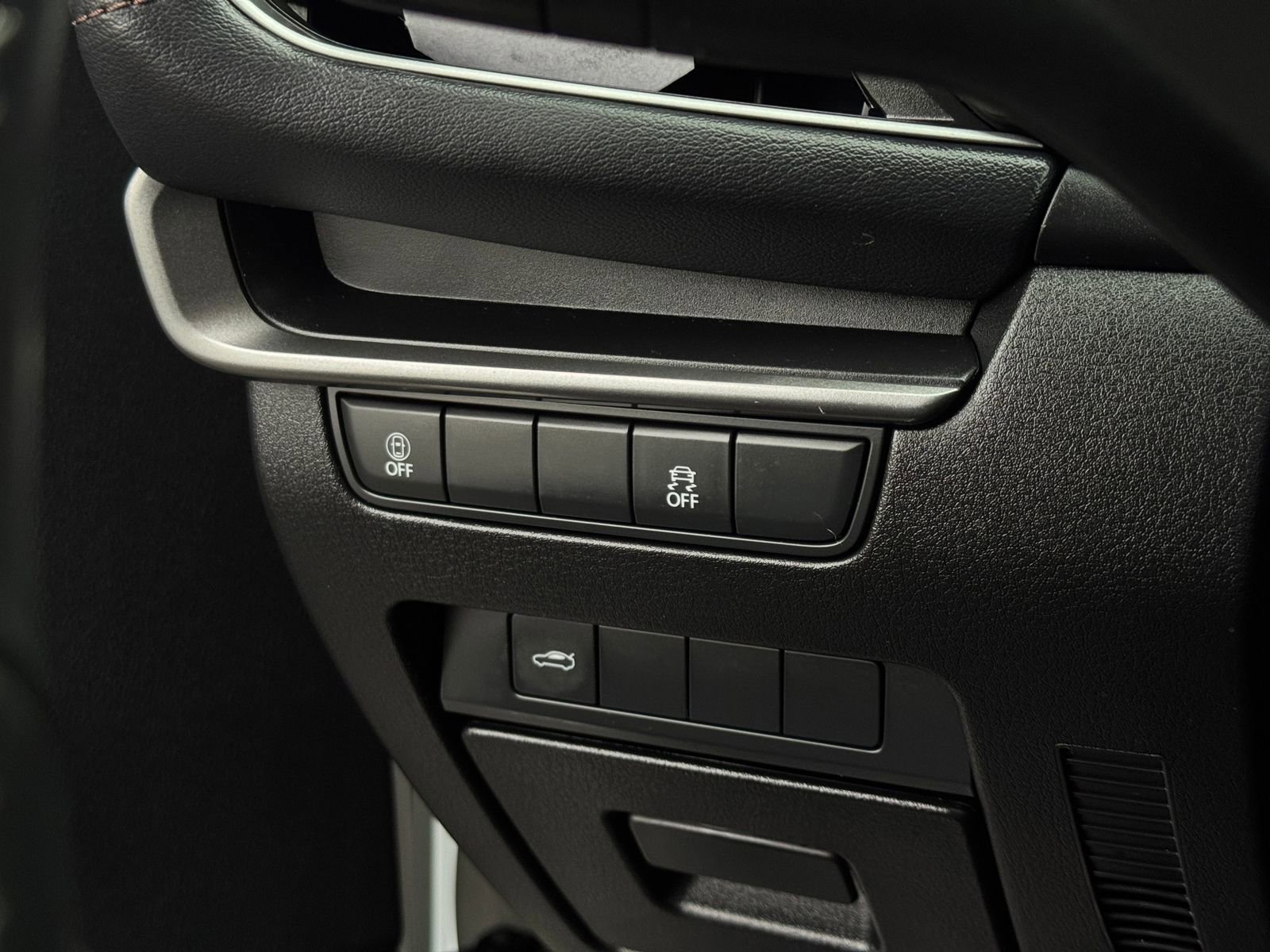 Used 2022 MAZDA MAZDA3 s image 28