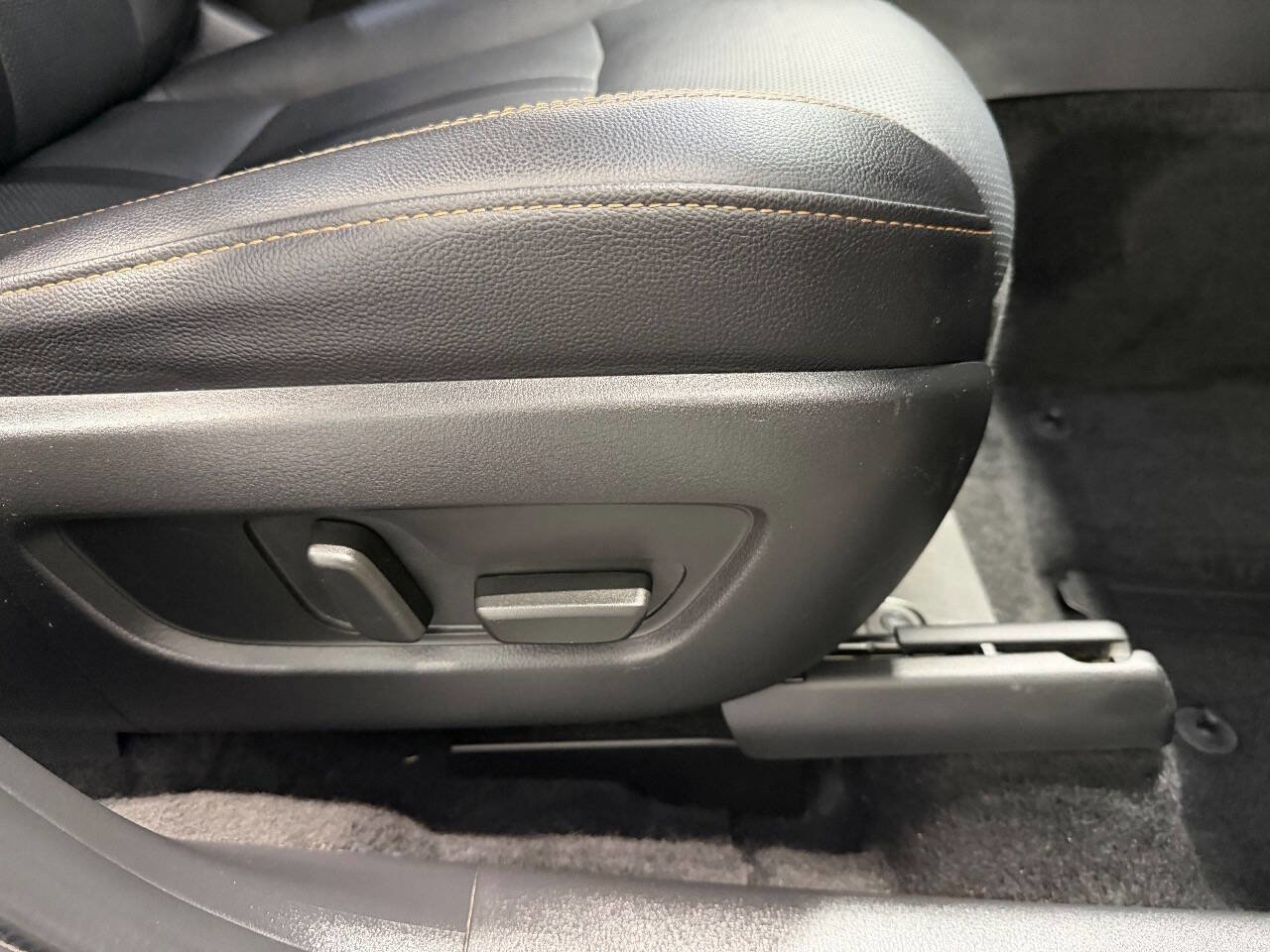 Used 2025 MAZDA CX-90 3.3 Turbo w/ Preferred Package image 17