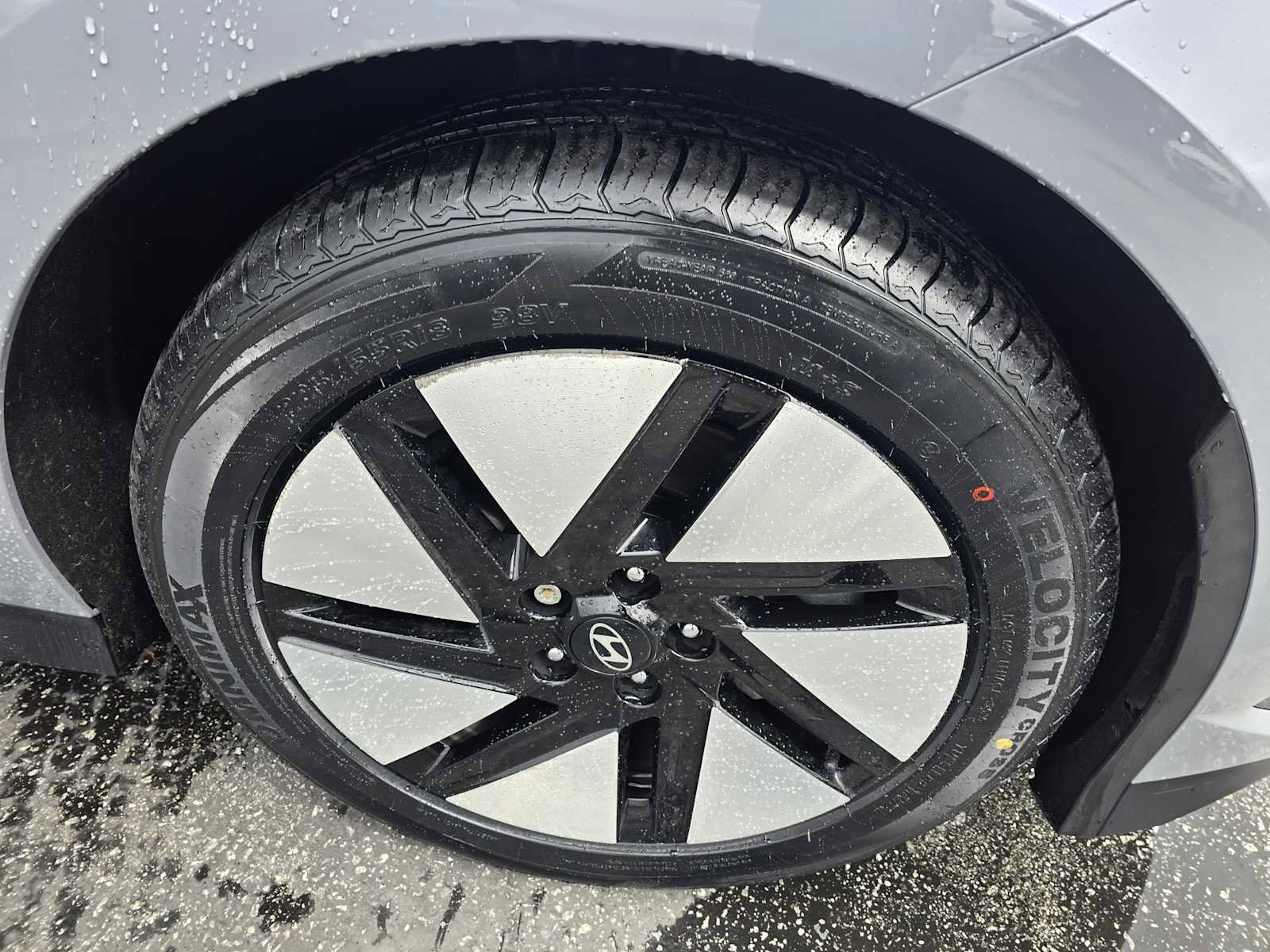 Used 2024 Hyundai Ioniq 6 SE AWD/4WD image 9