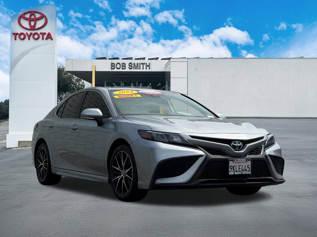Certified 2024 Toyota Camry SE image 4
