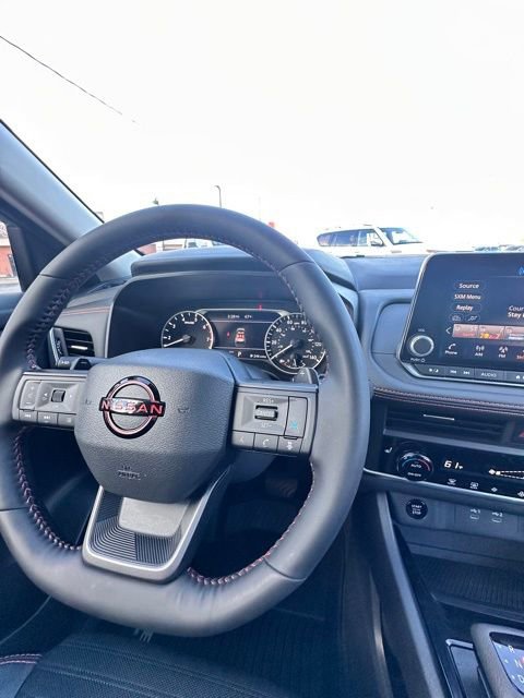 Certified 2025 Nissan Rogue SV image 19