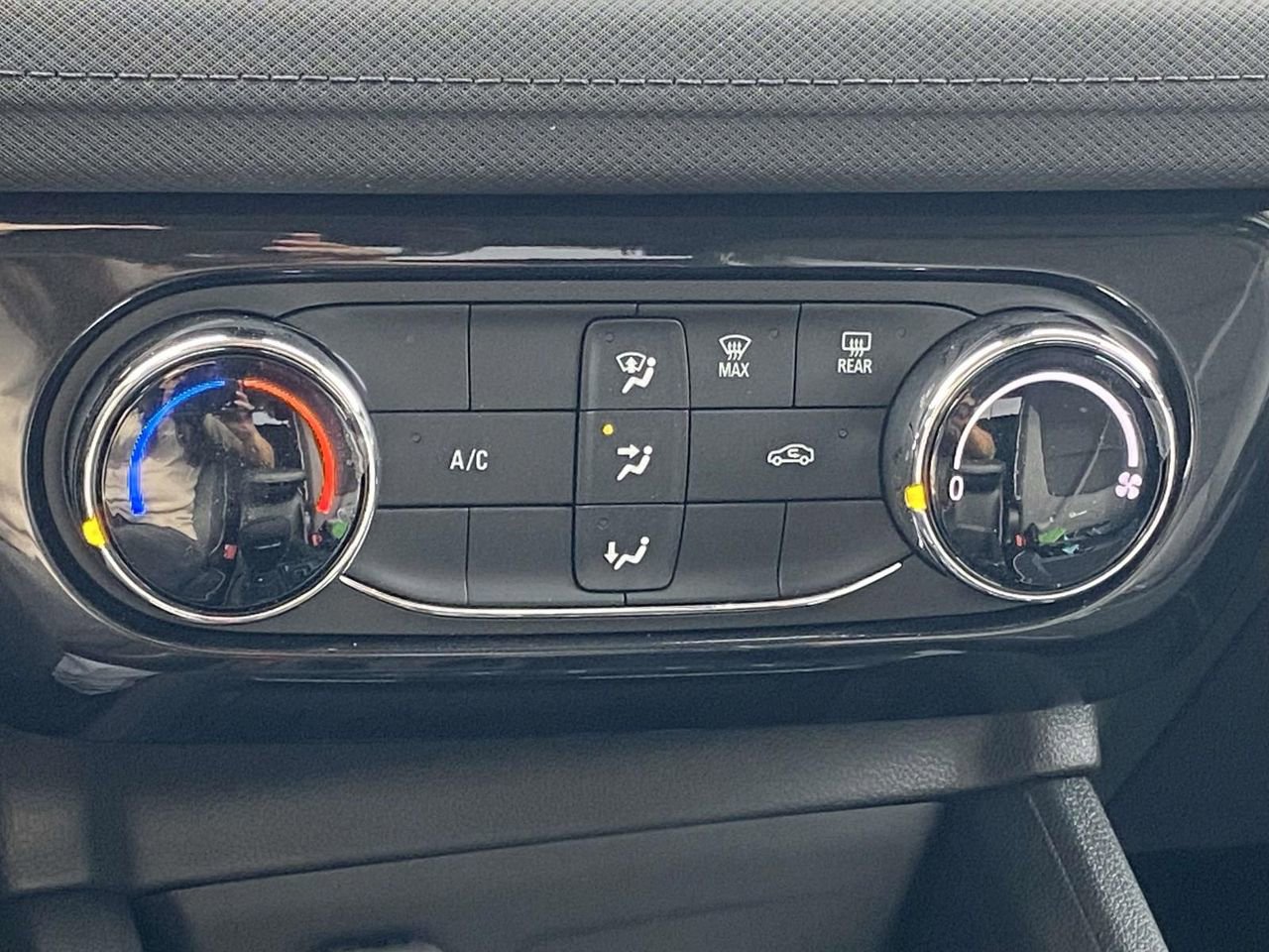 Used 2026 Chevrolet TrailBlazer LT FWD image 27