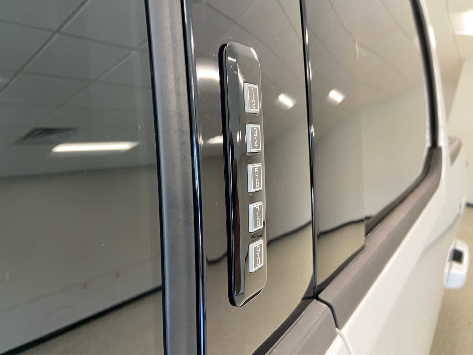 Used 2024 Ford F150 Lariat w/ Bed Utility Package image 15