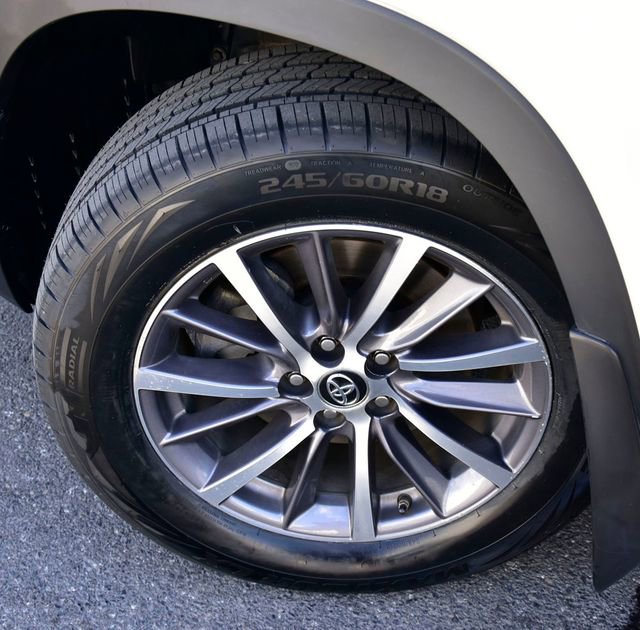 Used 2019 Toyota Highlander XLE image 35