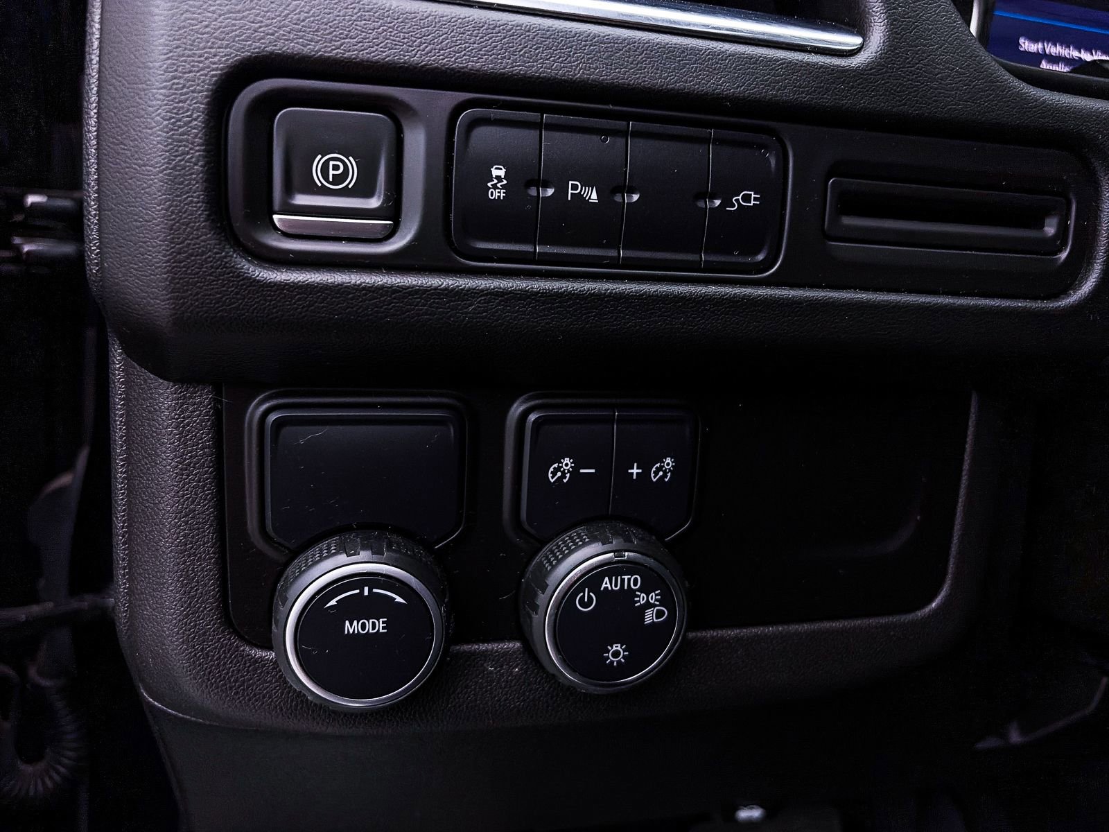 Used 2021 Chevrolet Tahoe RST RWD image 5