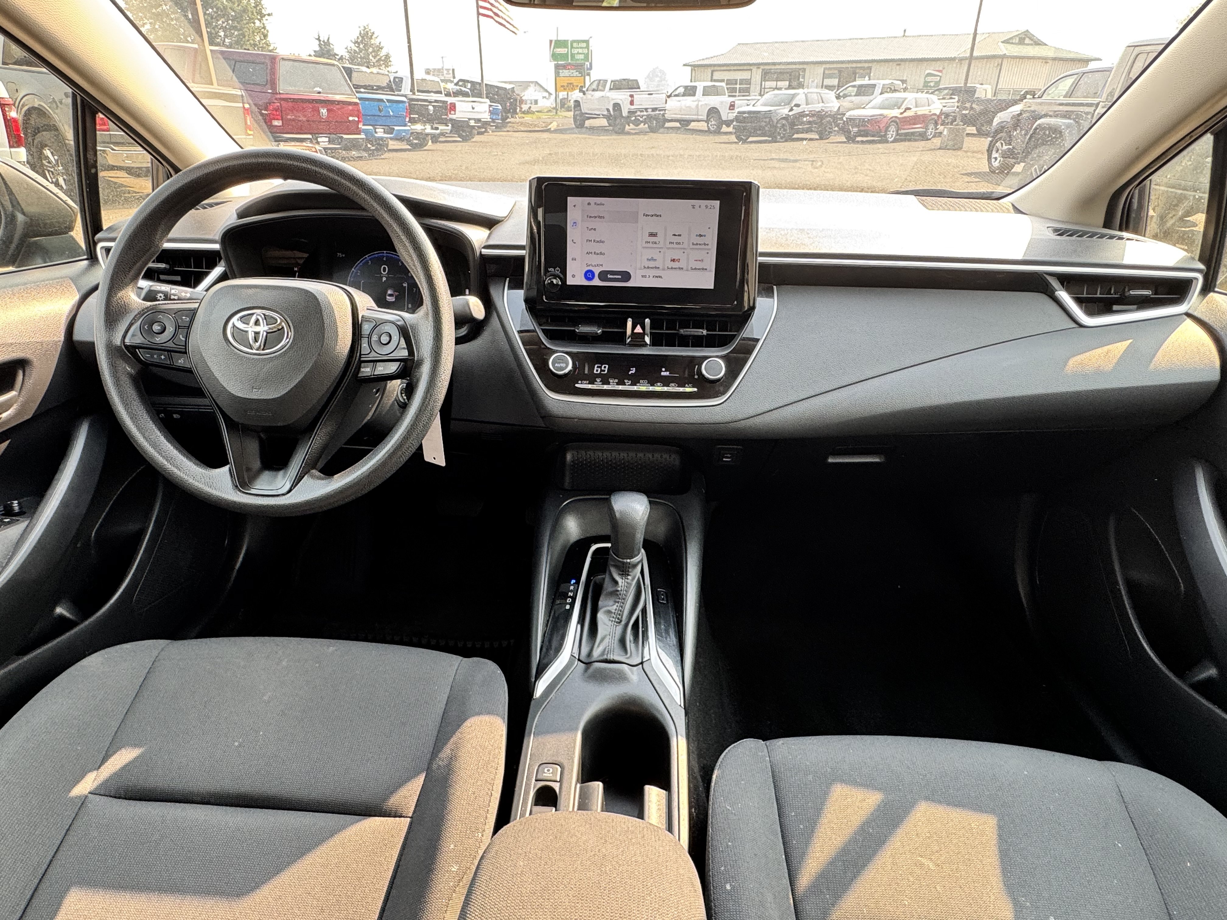 Used 2026 Toyota Corolla LE FWD image 23