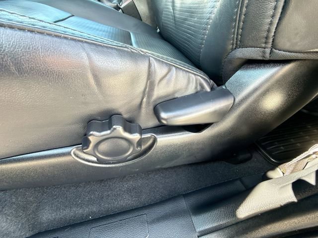 Used 2018 Toyota Tacoma Limited image 17