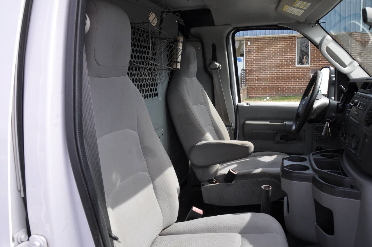 Used 2013 Ford E-250 and Econoline 250 RWD image 26