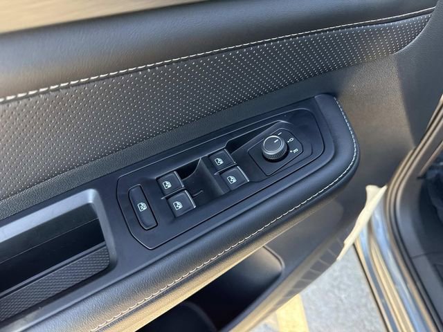 Certified 2025 Volkswagen Atlas Cross Sport SE image 11
