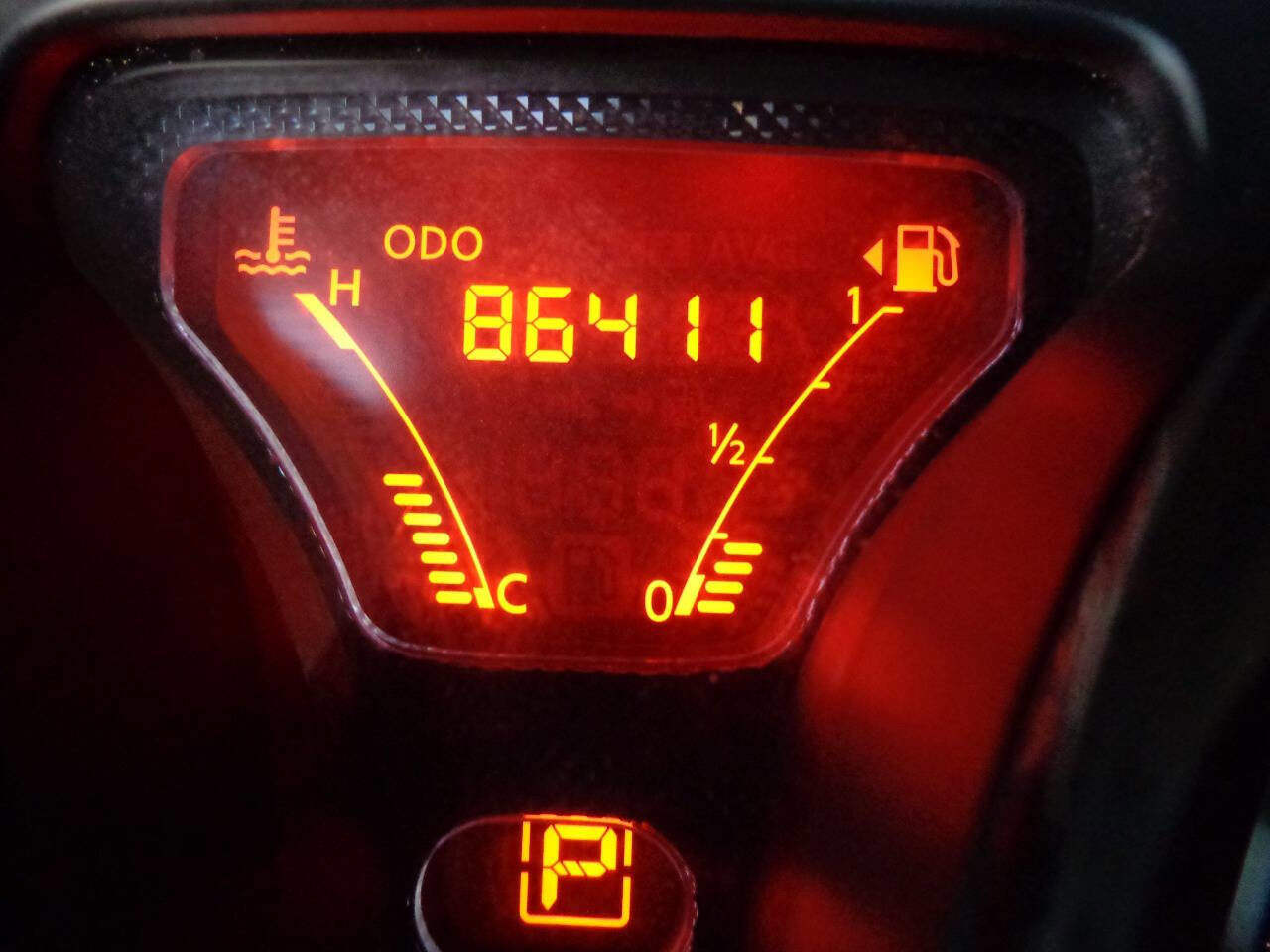 Used 2014 Nissan Versa SV w/ Convenience Package image 21