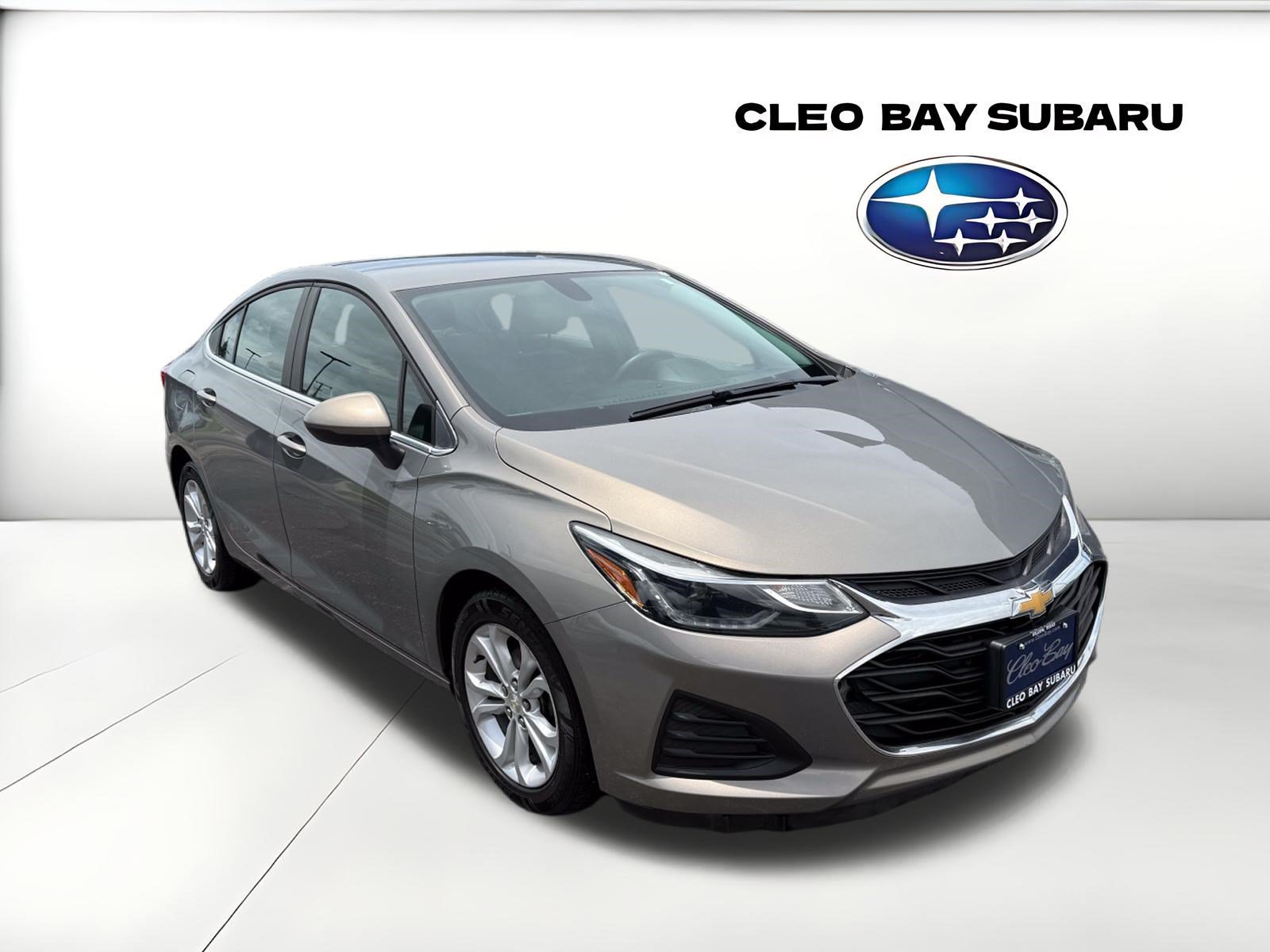 Used 2019 Chevrolet Cruze LT w/ Convenience Package FWD image 1