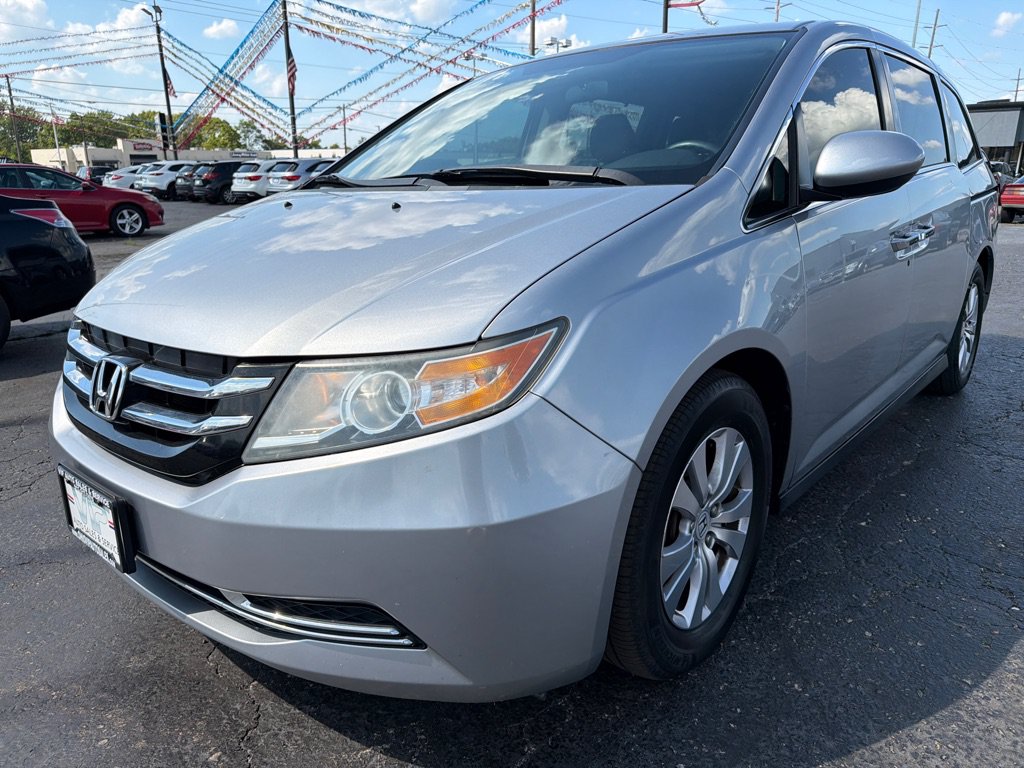 Used 2016 Honda Odyssey SE image 3