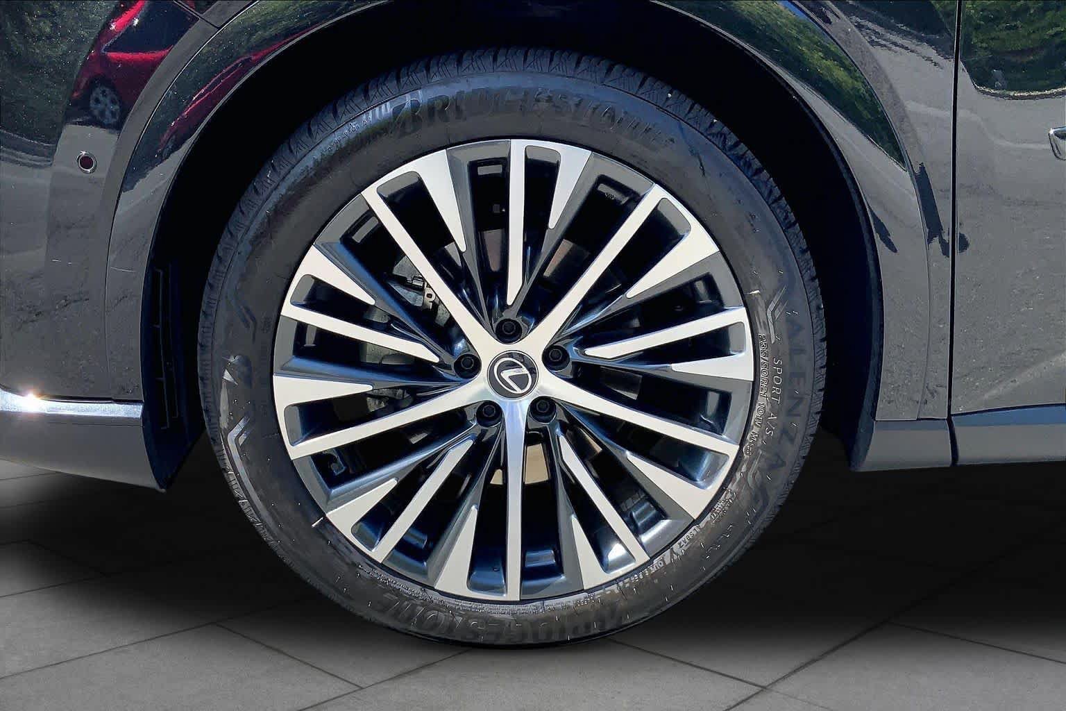 Certified 2024 Lexus RX 350 Premium Plus w/ Convenience Package AWD/4WD image 11