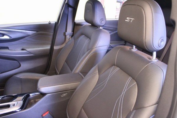 Used 2025 Buick Envista Sport Touring image 18