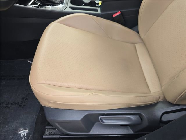 Used 2019 Volkswagen Jetta SE w/ Cold Weather Package FWD image 11