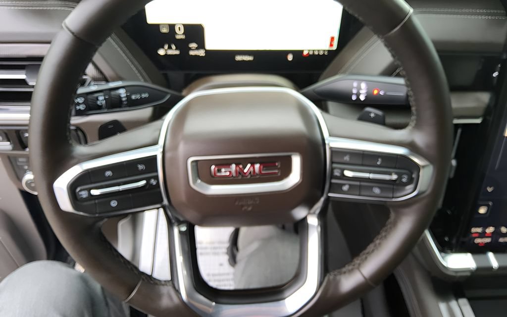 Used 2025 GMC Yukon XL Elevation AWD/4WD image 18