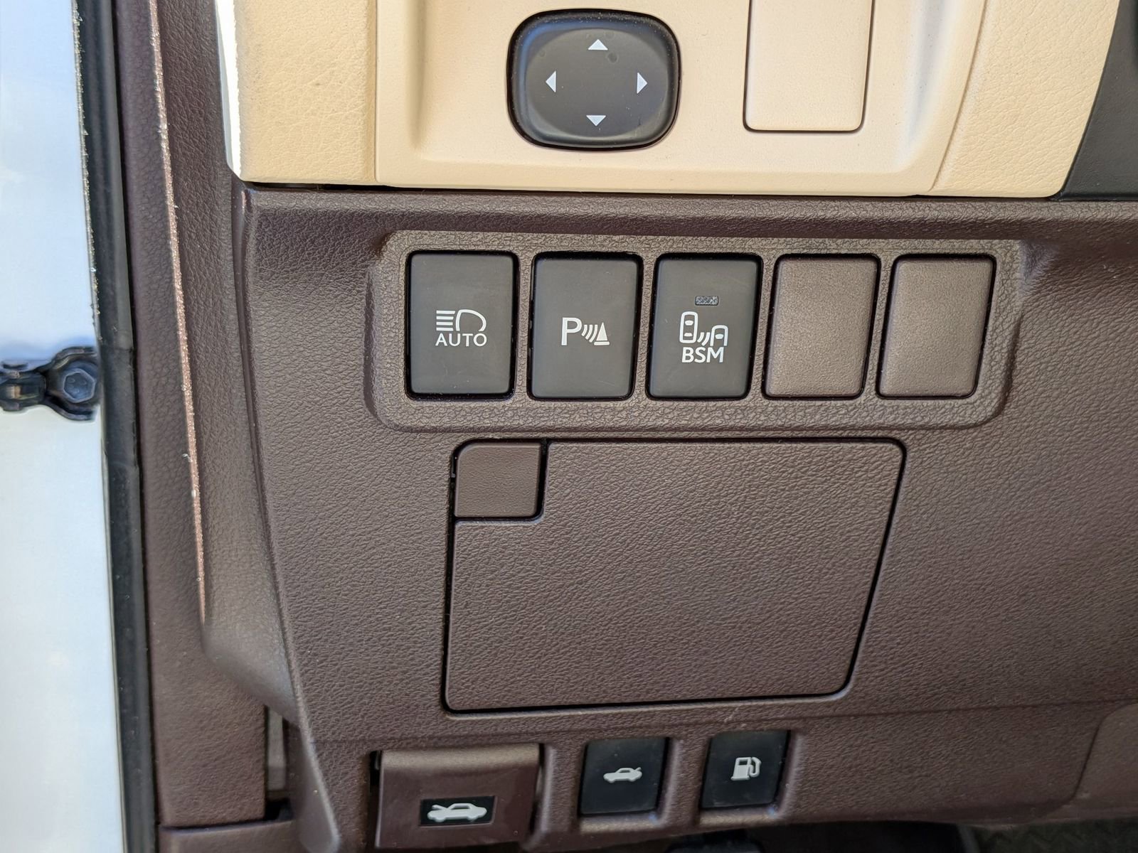Used 2018 Lexus ES 350 w/ Premier Package image 17