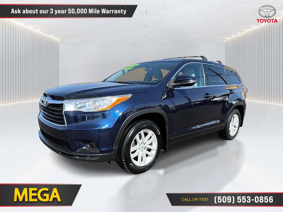Used 2014 Toyota Highlander LE AWD/4WD image 3