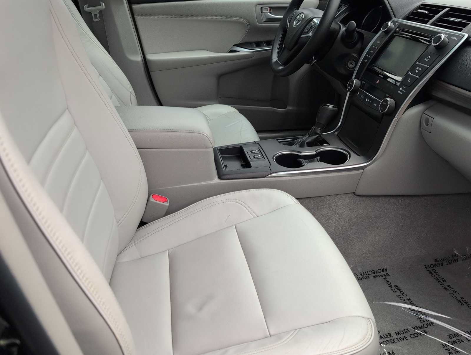 Used 2016 Toyota Camry XLE FWD image 21