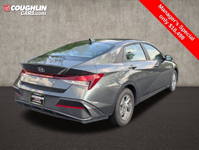 Certified 2024 Hyundai Elantra SE FWD image 7