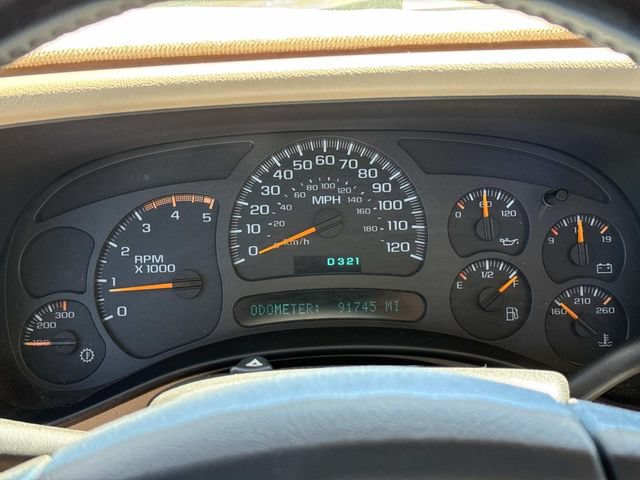 Used 2004 Chevrolet Silverado 3500 LS w/ Heavy-Duty Power Package AWD/4WD image 25